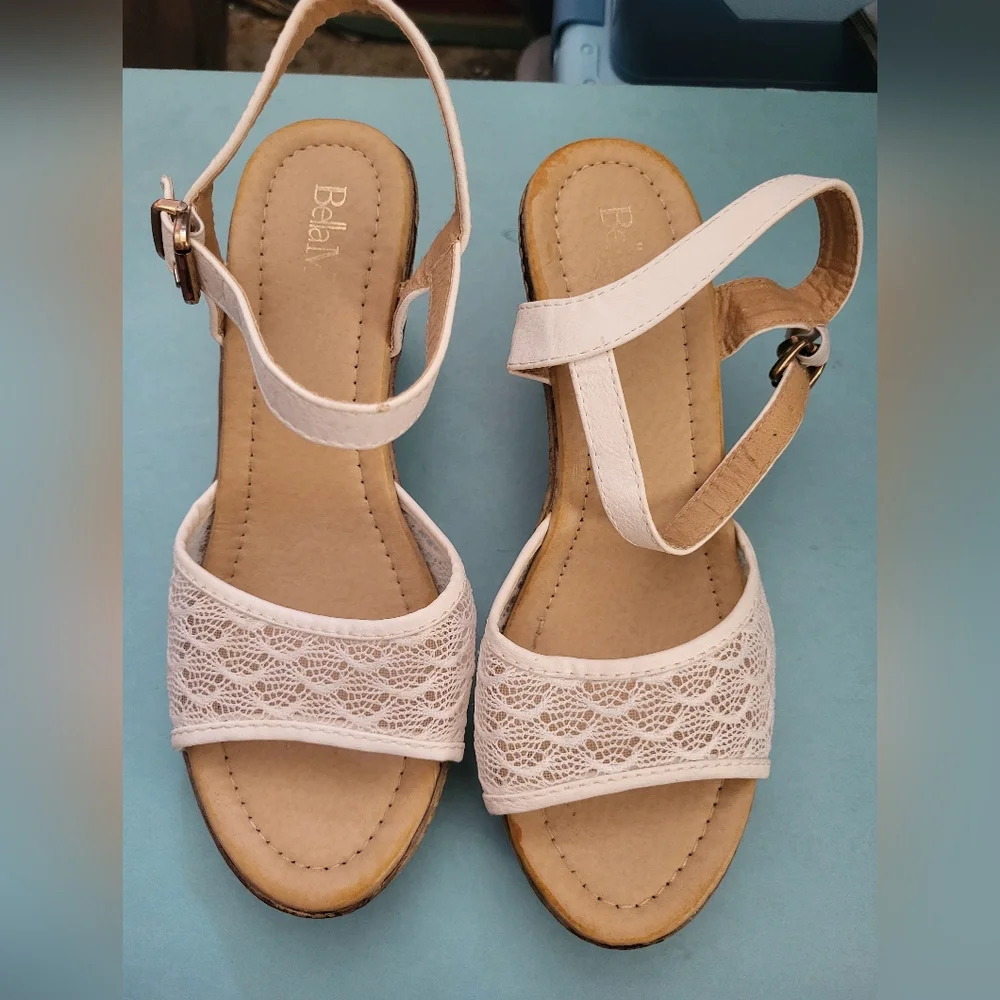 Pretty White Lace Wedge Sandals sz 10 - Picture 1 of 5